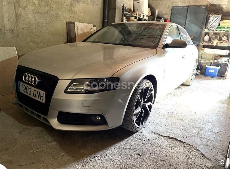 Gris / plata Usado 2009 Audi A4 Berlina | 9600 € (Buen precio) - Imagen 1/4