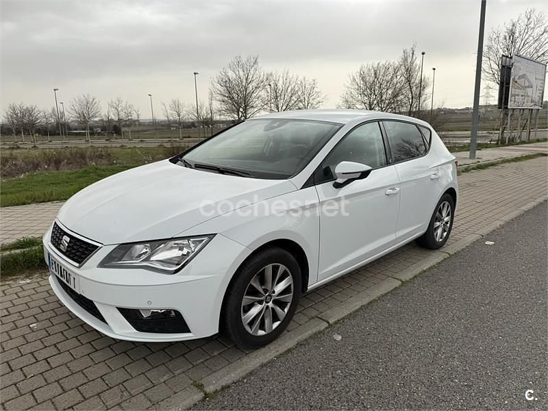 Usado Seat Leon Style 115 CV (84 kW) 2020 Blanco Berlina