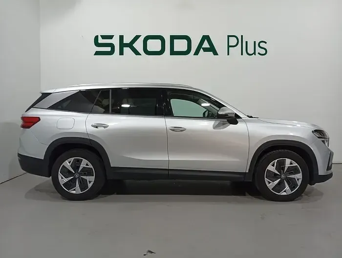Usado Skoda Kodiaq Selection 150 CV (110 kW) 2025 Gris / plata SUV