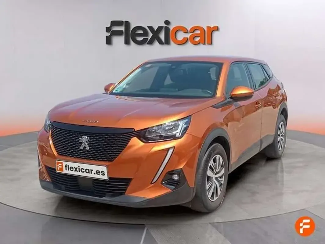 Usado Peugeot 2008 Active 110 CV (80 kW) 2021 Naranja SUV