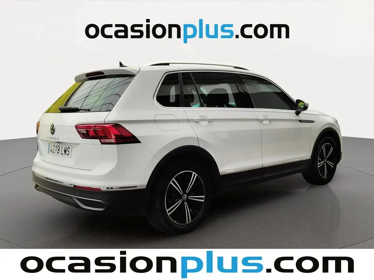Usado VW Tiguan Life 130 CV (95 kW) 2021 Blanco SUV