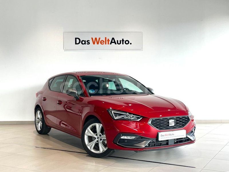 Rojo Usado 2024 Seat Leon FR Berlina | 26.495 € (Precio justo) - Imagen 1/4