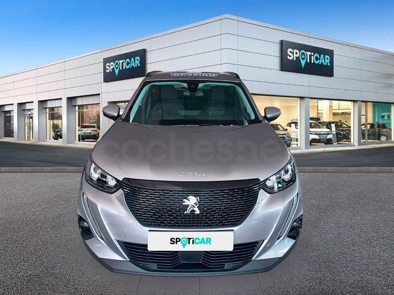 Usado Peugeot 2008 Style 100 CV (73 kW) 2021 Gris / plata SUV