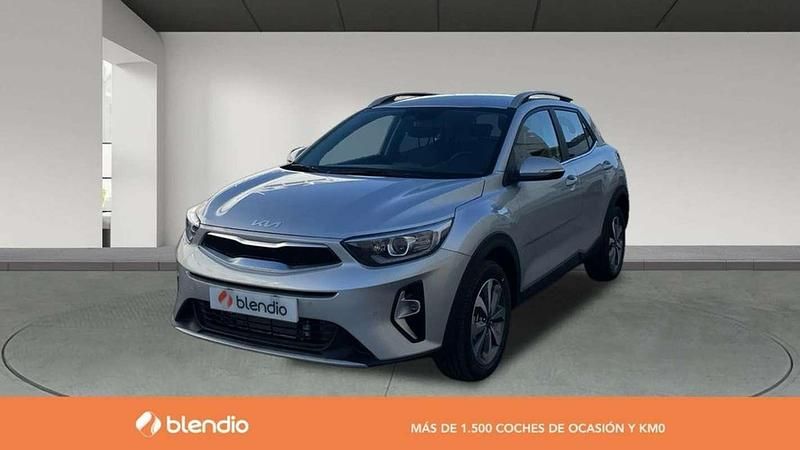 Plateado Usado 2024 Kia Stonic SUV | 20.991 € (Caro) - Imagen 1/4
