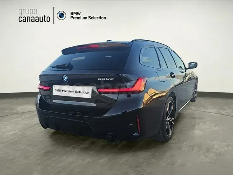 Usado BMW 330e Comfort Edition 292 CV (214 kW) 2025 Negro Familiar