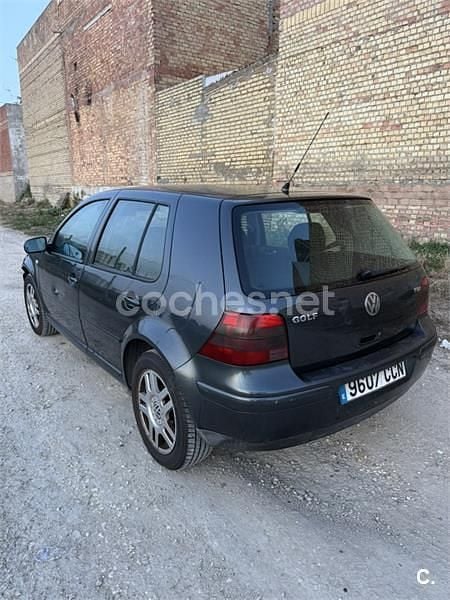 Usado VW Golf IV 110 CV (80 kW) 2003 Negro Berlina