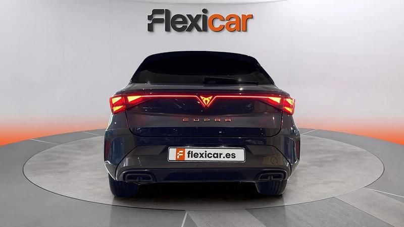Usado Cupra Leon 150 CV (110 kW) 2025 Gris Familiar