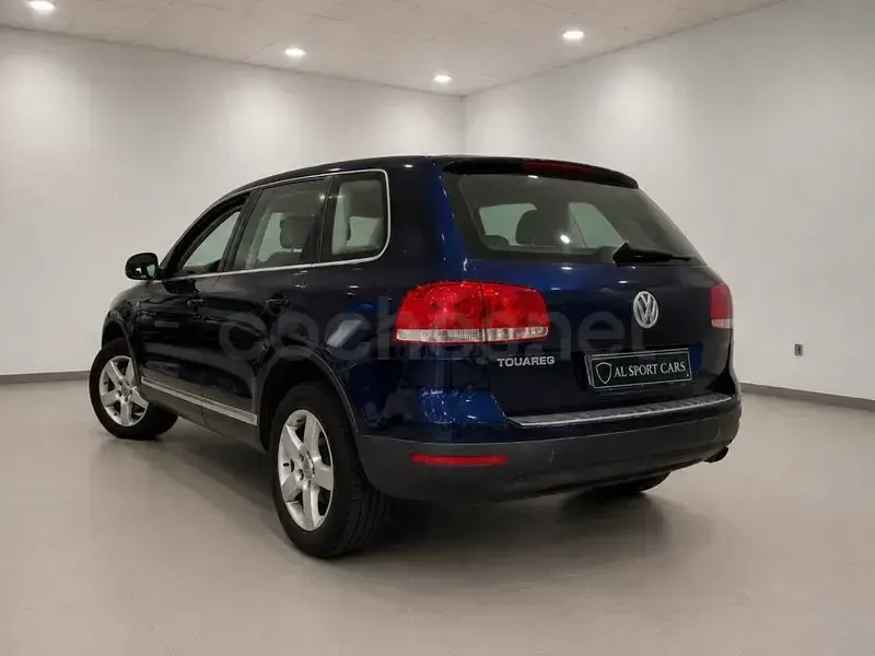 Second-hand VW Touareg R 174 CP (127 kW) 2005 Albastru SUV