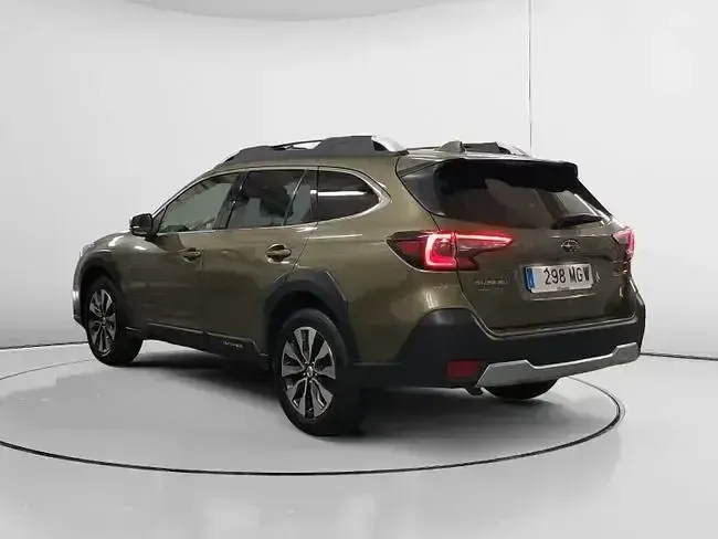 Usado Subaru Outback 169 CV (124 kW) 2023 Blanco Familiar