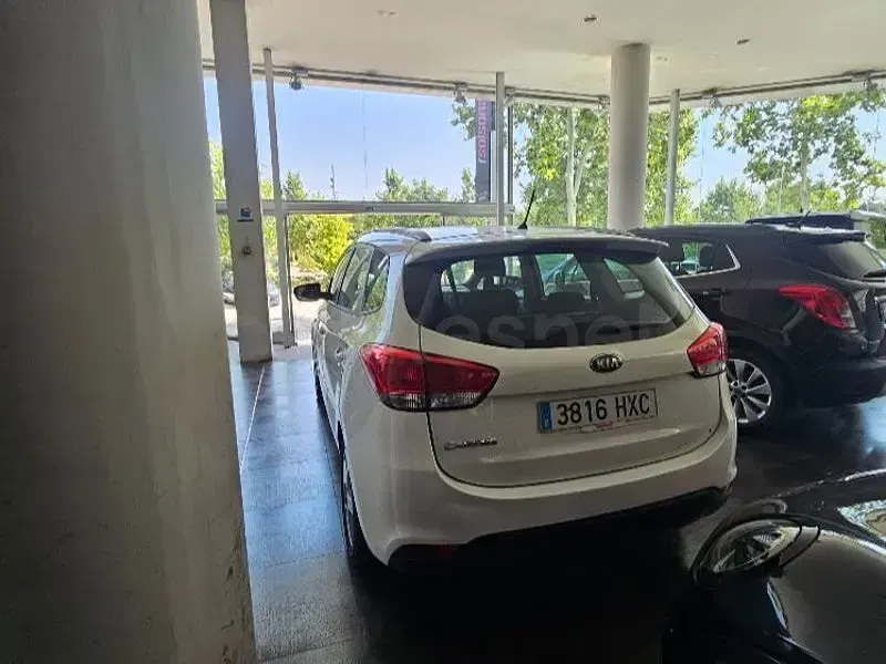 Usado Kia Carens 135 CV (99 kW) 2014 Blanco Monovolumen