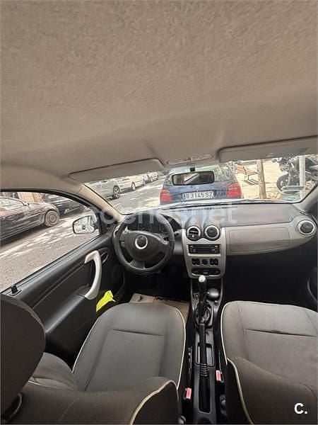 Blanco Usado 2012 Dacia Sandero Base Berlina | 3300 € (Precio justo) - Imagen 1/4