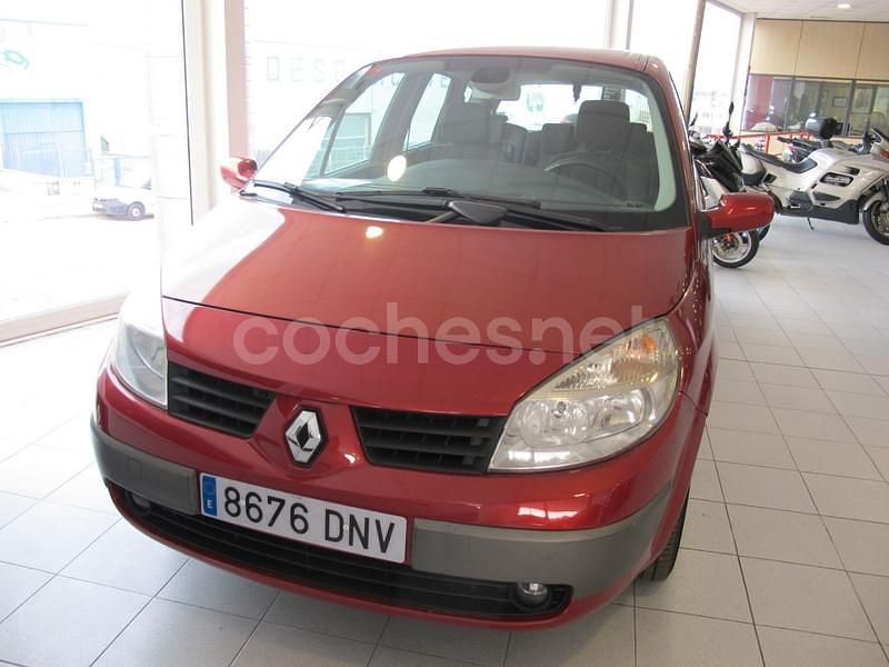 Granate Usado 2006 Renault Grand Scénic II Dynamique Monovolumen | 4600 € (Precio justo) - Imagen 1/4