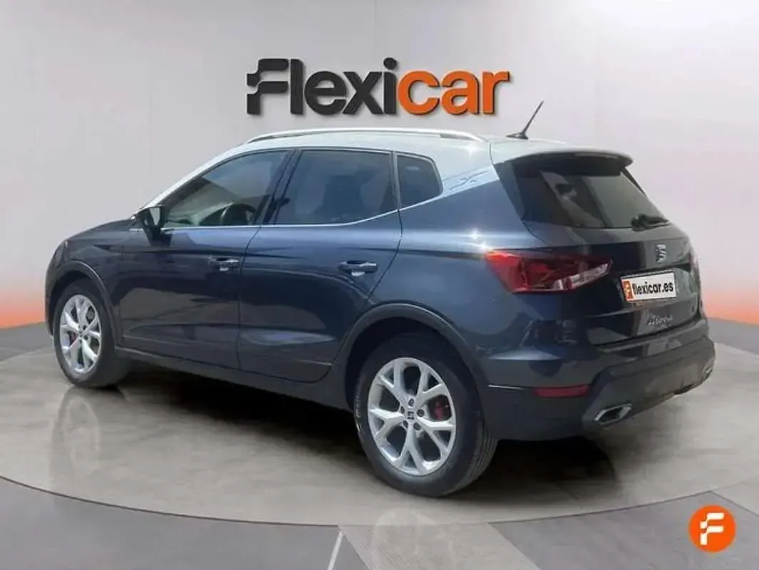 Usado Seat Arona FR 150 CV (110 kW) 2023 Azul SUV