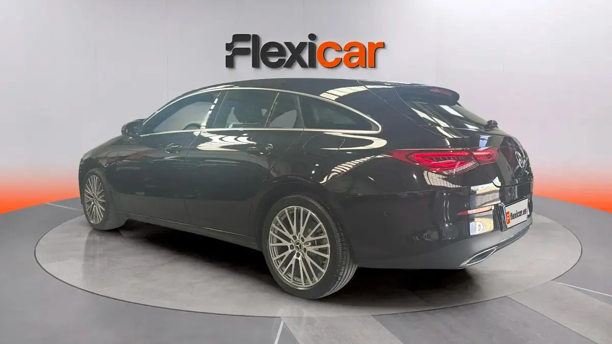 Usado Mercedes CLA250e Shooting Brake 218 CV (160 kW) 2023 Negro Familiar