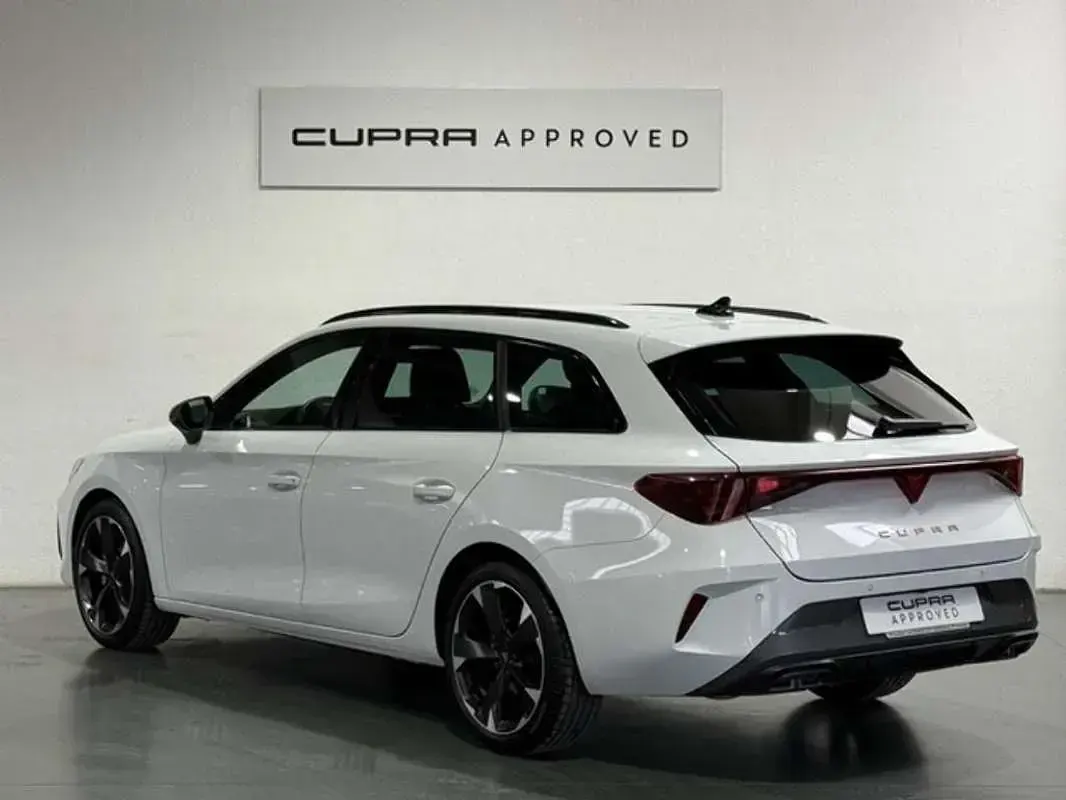 Usado Cupra Leon 150 CV (110 kW) 2025 Blanco Familiar