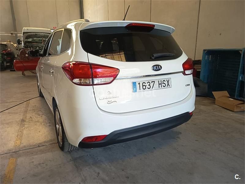 Używany Kia Carens 136 KM (100 kW) 2013 Biały Minivan