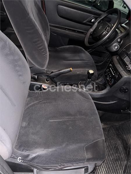 Begagnad Citroën C4 92 HK (67 kW) 2006 Röd Sedan