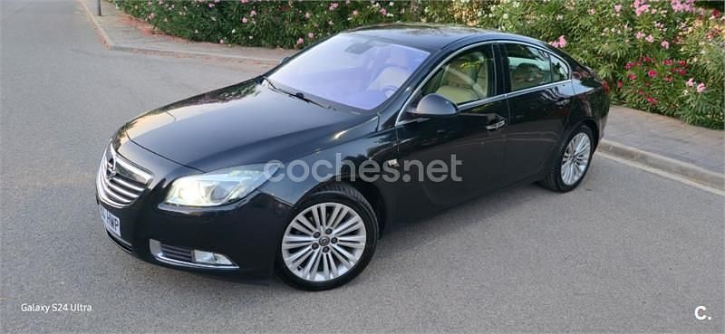 Negro Usado 2013 Opel Insignia Excellence Berlina | 4990 € - Imagen 1/4