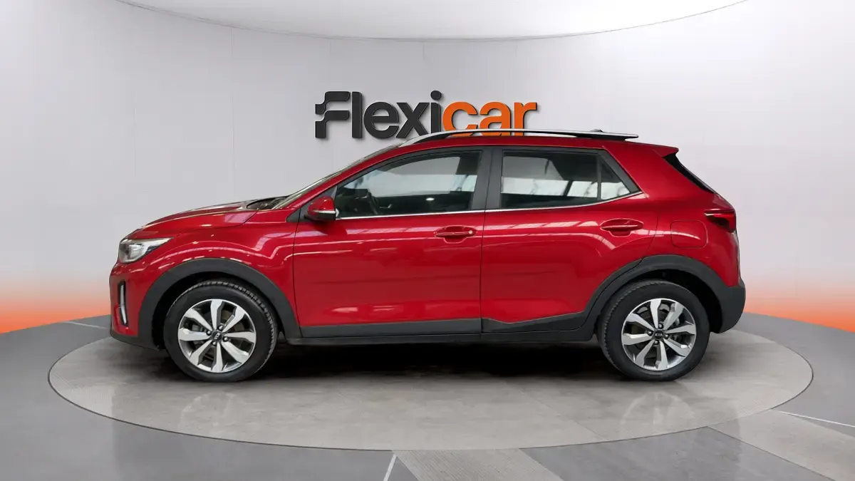 Usado Kia Stonic 101 CV (74 kW) 2021 Rojo SUV