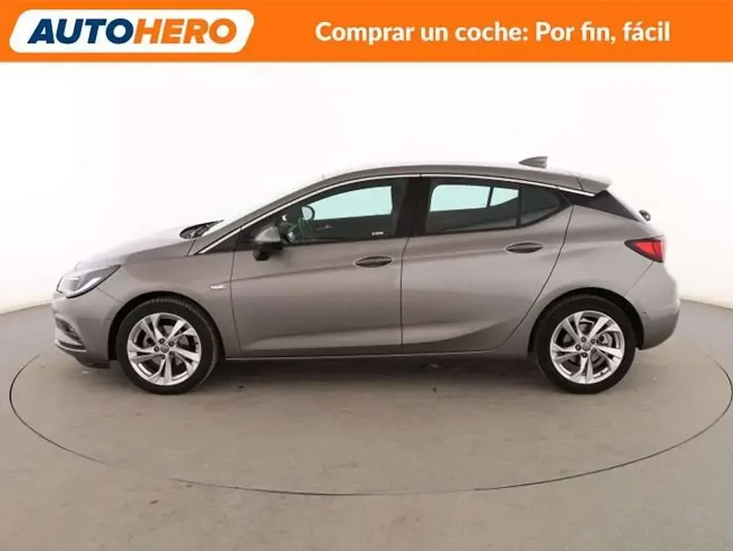 Usado Opel Astra Dynamic 125 CV (91 kW) 2017 Gris Berlina