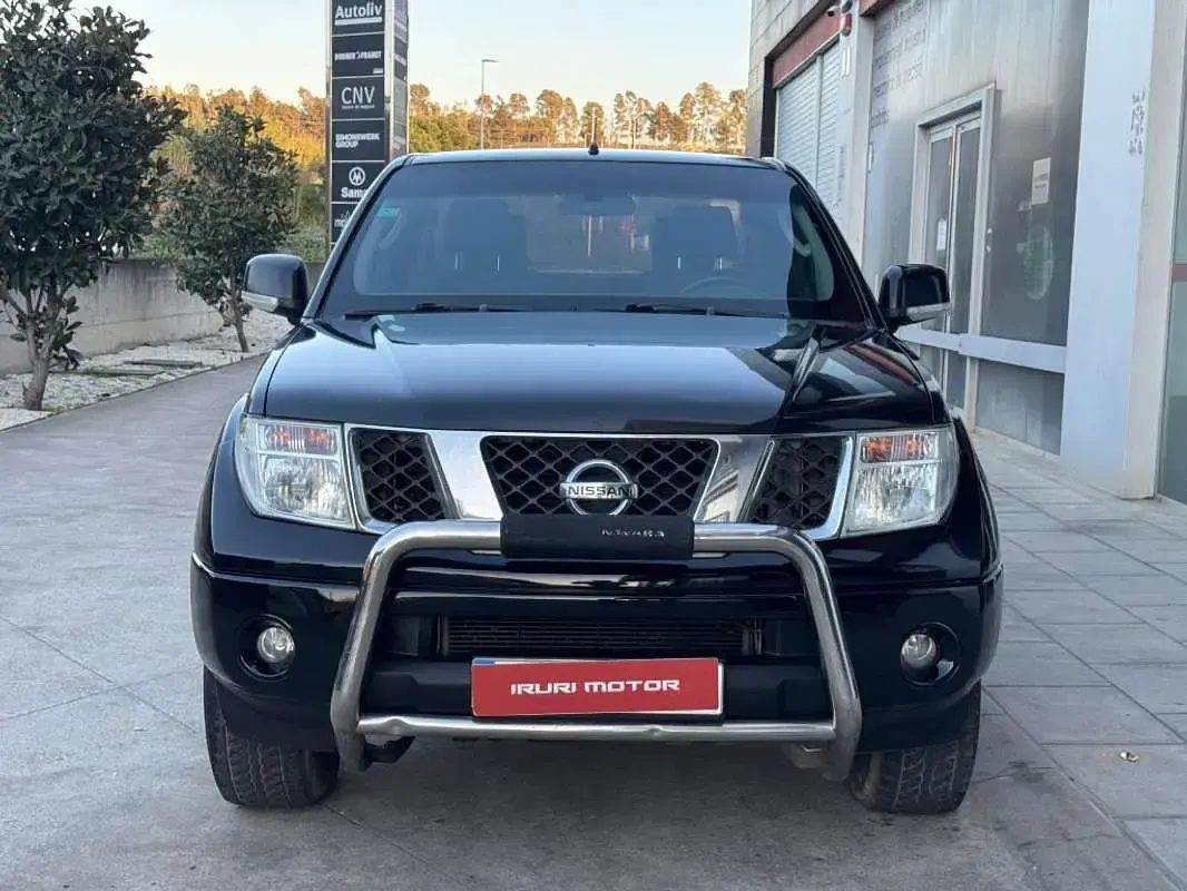 Usado Nissan Navara XE 174 CV (127 kW) 2007 Negro Pickup/Camioneta