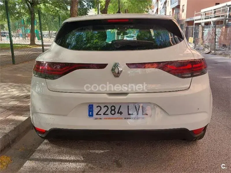 Usado Renault Mégane II Business 115 CV (84 kW) 2021 Blanco Berlina