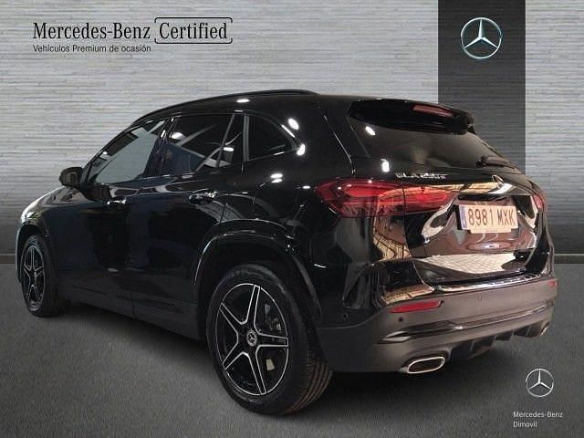 Usado Mercedes GLA250 AMG line 218 CV (160 kW) 2025 Negro noche SUV