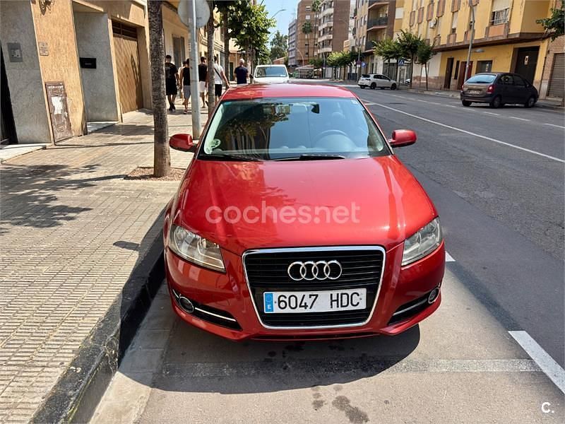 Granate Usado 2011 Audi A3 Ambition Berlina | 6500 € (Precio justo) - Imagen 1/4