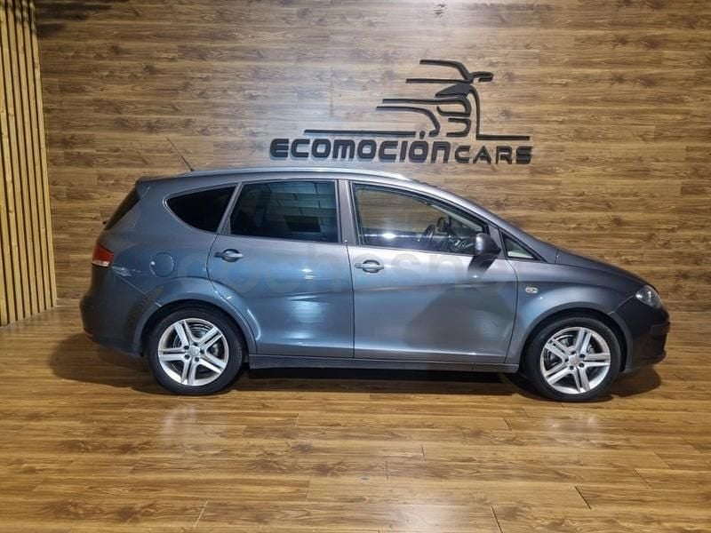 Usado Seat Altea XL I-Tech 105 CV (77 kW) 2014 Gris / plata Monovolumen