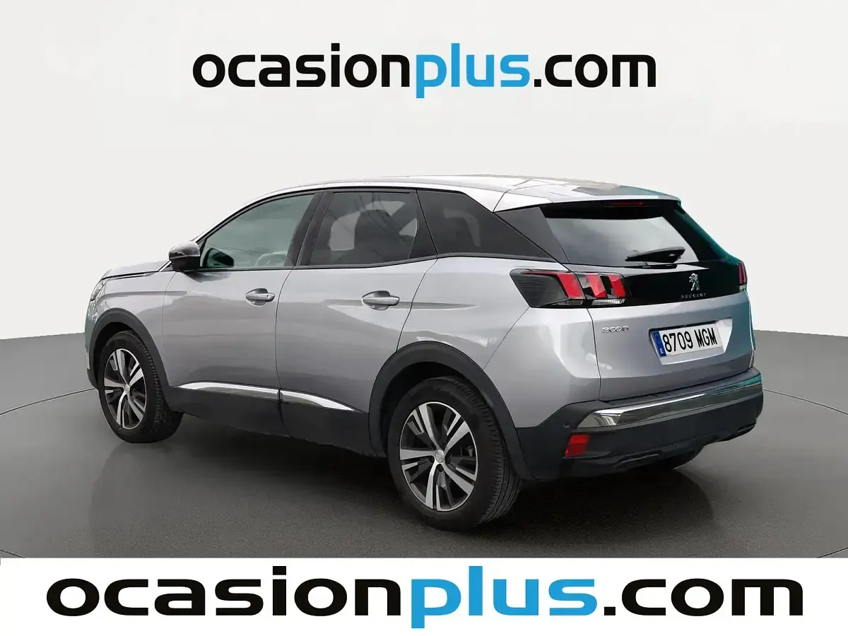 Käytetty Peugeot 3008 Allure 130 HP (95 kW) 2023 Harmaa Katumaasturi