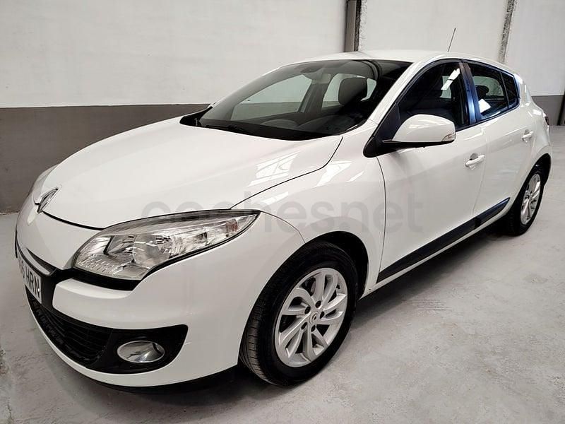 Blanco Usado 2013 Renault Mégane Dynamique Berlina | 6990 € (Precio justo) - Imagen 1/4