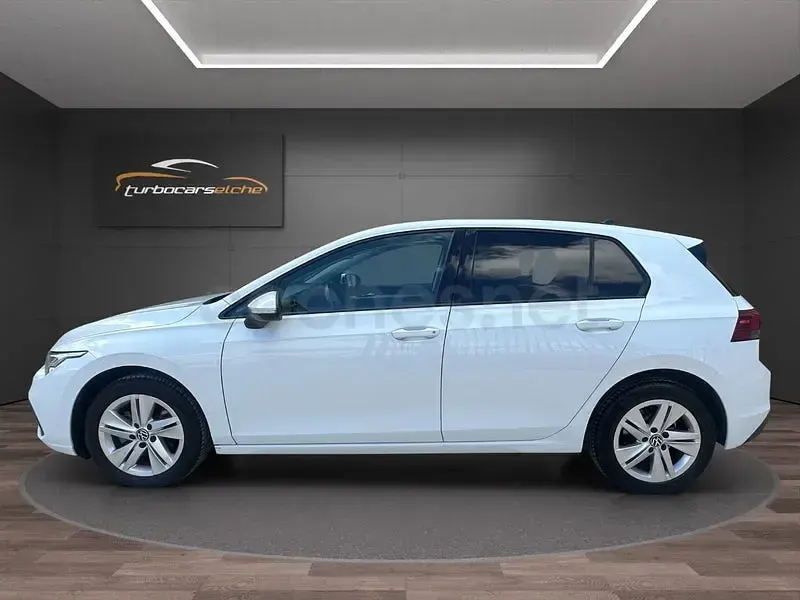 Usado VW Golf VIII Life 130 CV (95 kW) 2022 Blanco Berlina