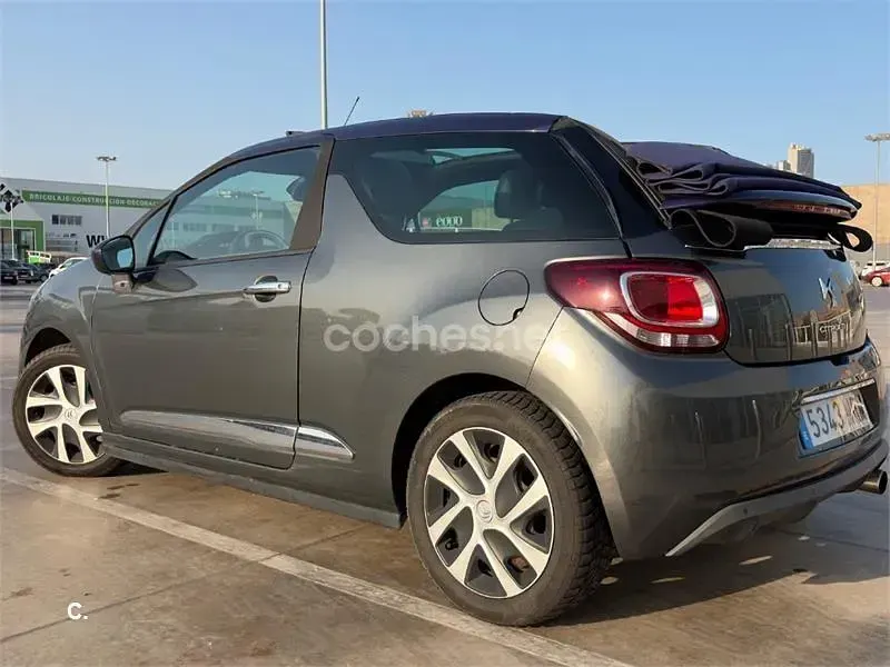 Usado Citroën DS3 Cabriolet 82 CV (60 kW) 2013 Gris / plata Descapotable