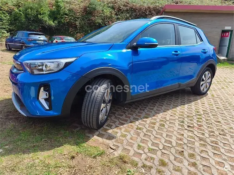 Usado Kia Stonic Plus 84 CV (61 kW) 2023 Azul SUV