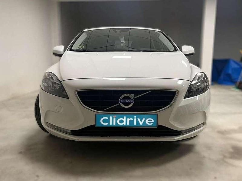 Usado Volvo V40 Momentum 150 CV (110 kW) 2015 Blanco Utilitario