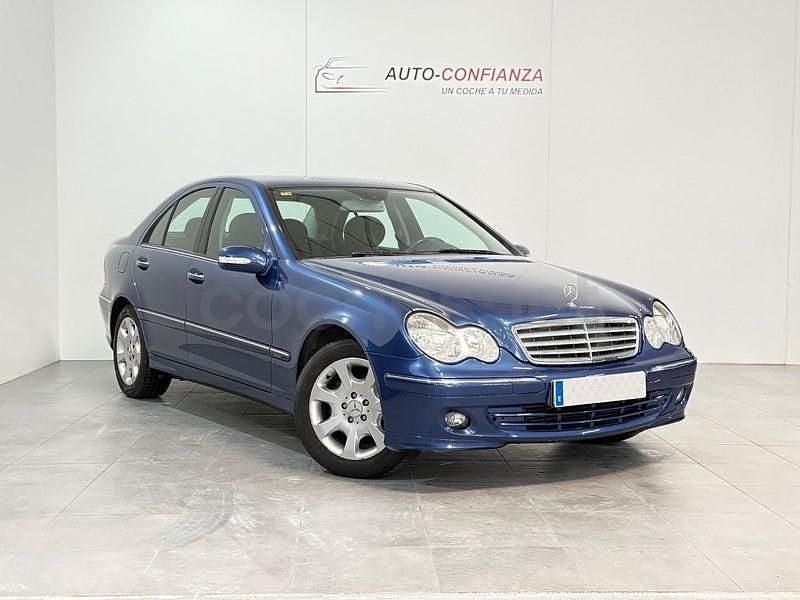 Usado Mercedes C180 Elegance 156 CV (114 kW) 2007 Azul Berlina