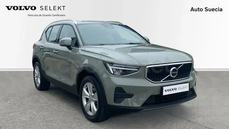 Usado Volvo XC40 Core 163 CV (119 kW) 2024 Verde SUV