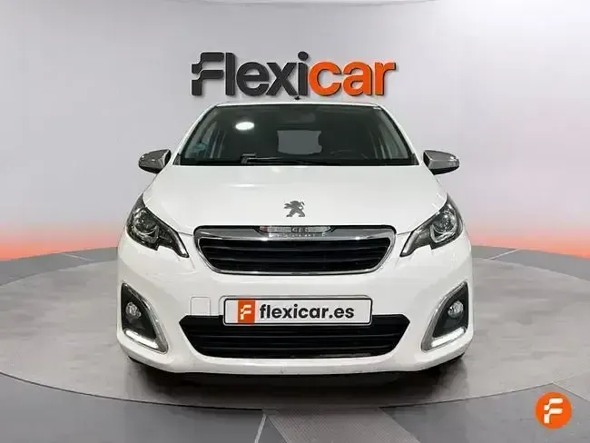 Usado Peugeot 108 Active 72 CV (52 kW) 2021 Blanco