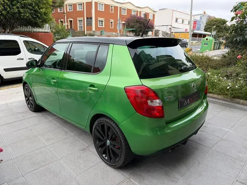 Usado Skoda Fabia RS 180 CV (132 kW) 2012 Verde Berlina