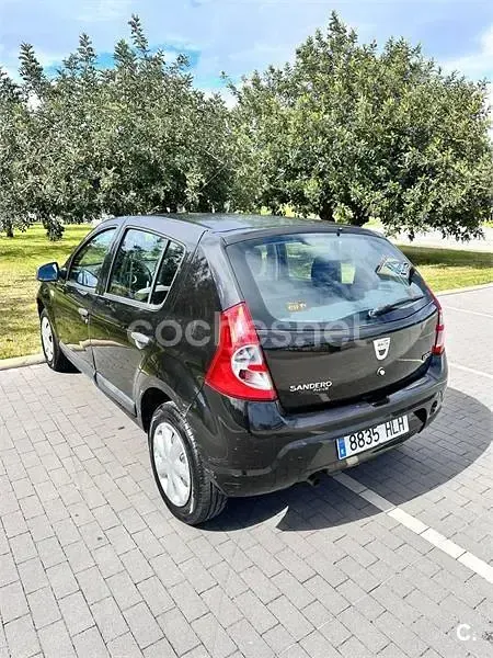 Usado Dacia Sandero Ambiance 75 CV (55 kW) 2012 Negro Berlina
