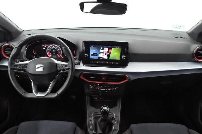 Usado Seat Ibiza FR 115 CV (84 kW) 2025 Utilitario