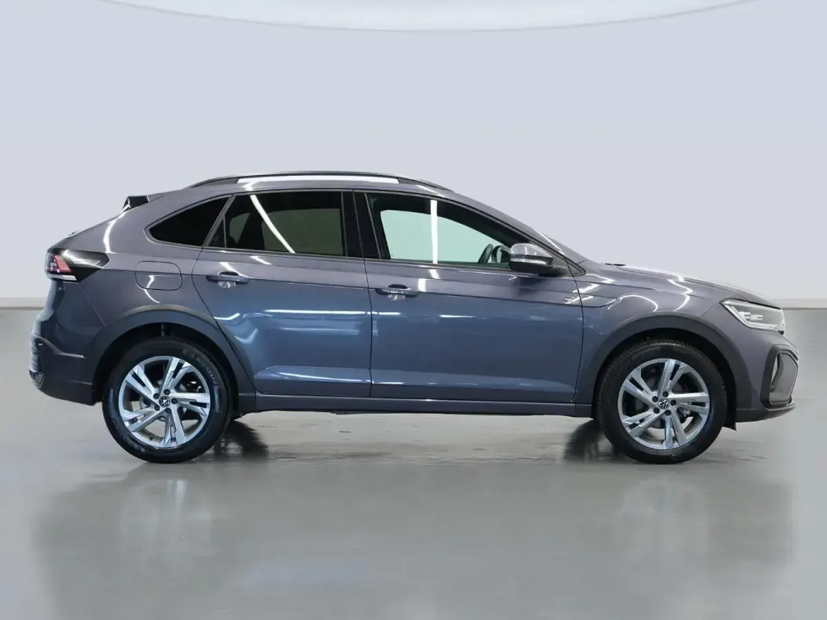 Usado VW Taigo R-line 116 CV (85 kW) 2024 Gris SUV