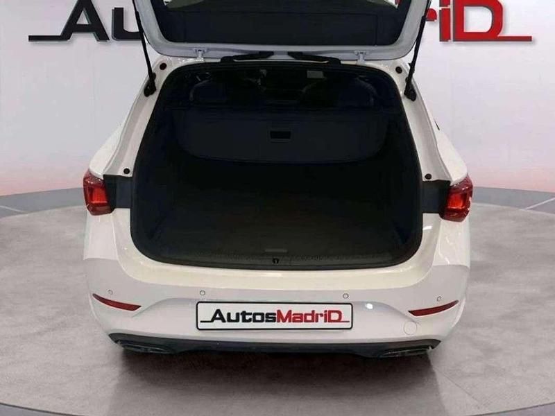 Begagnad Cupra Leon 150 HK (110 kW) 2024 Vit Halvkombi