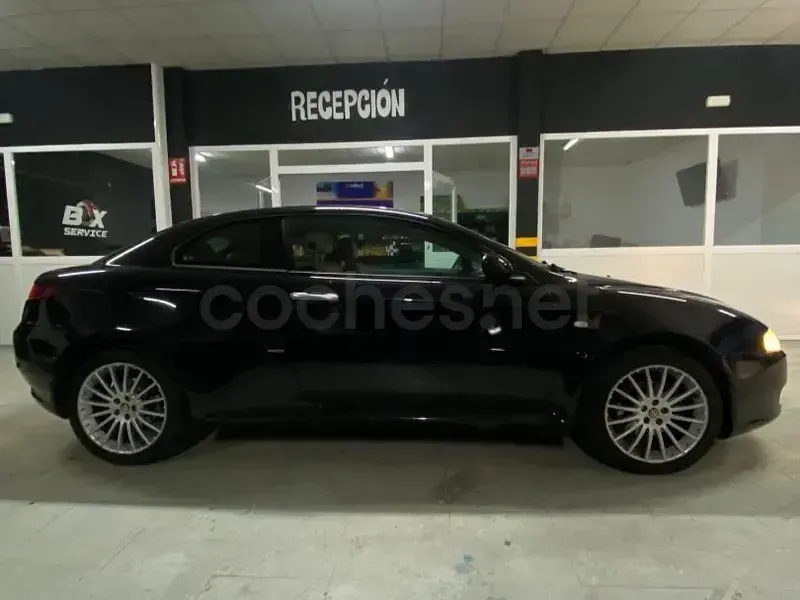 Usado Alfa Romeo GT 150 CV (110 kW) 2006 Negro Coupe
