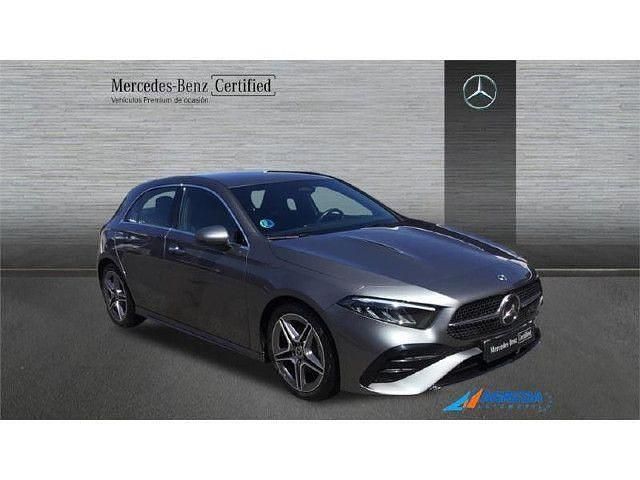 Usado Mercedes A180 AMG line 136 CV (100 kW) 2025 Gris montana
