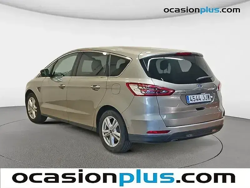 Usado Ford S-MAX Titanium 150 CV (110 kW) 2015 Gris Monovolumen