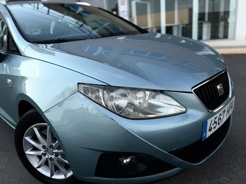 Usado Seat Ibiza ST Copa 105 CV (77 kW) 2011 Azul Familiar