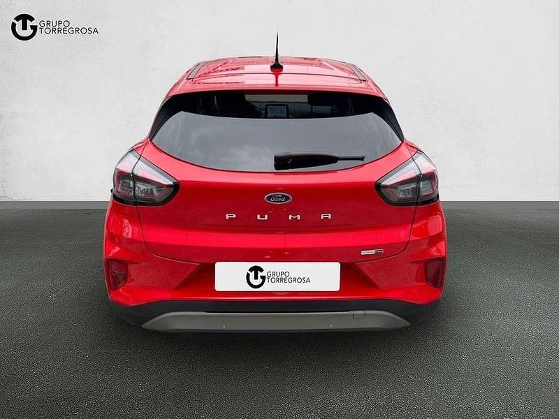 Usado Ford Puma Titanium 125 CV (91 kW) 2021 Rojo SUV