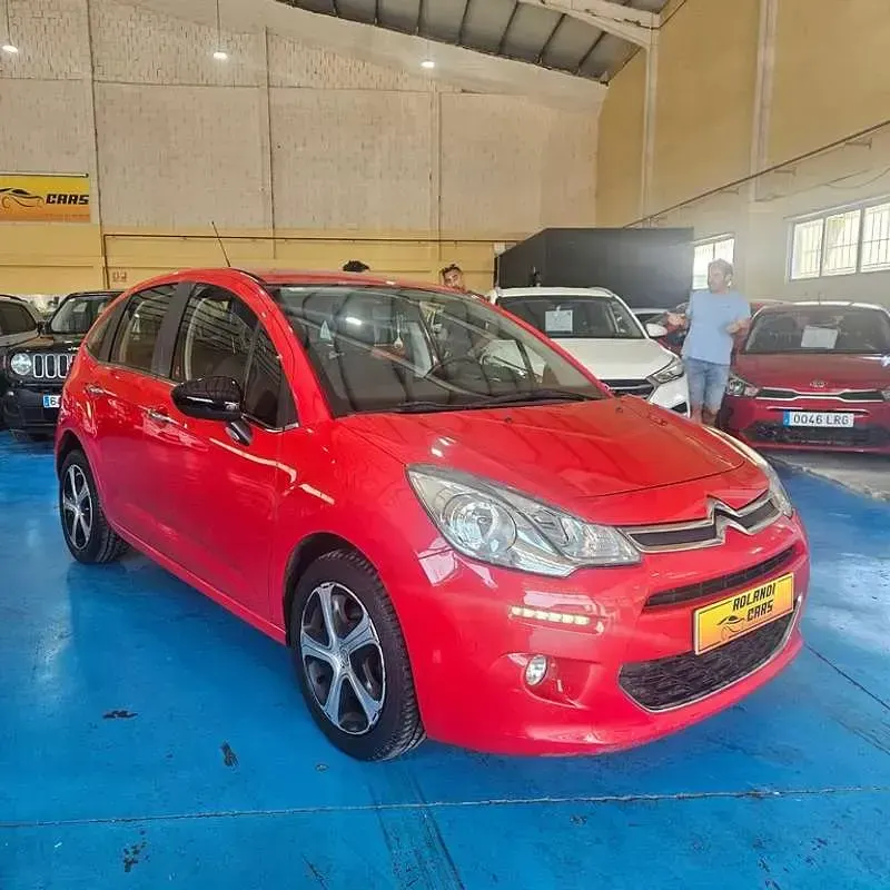 Usado Citroën C3 Live 82 CV (60 kW) 2016 Rojo Utilitario