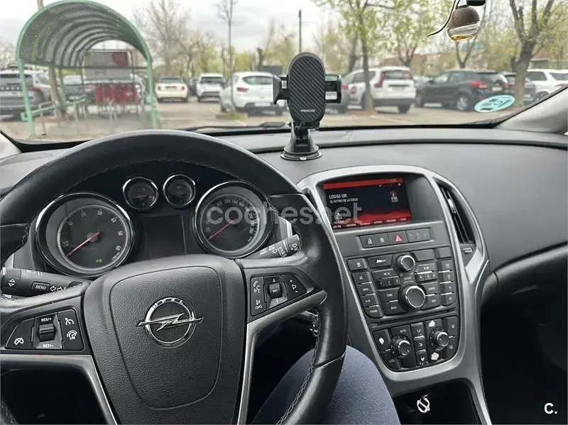 Usado Opel Astra Business 110 CV (80 kW) 2015 Gris / plata Berlina